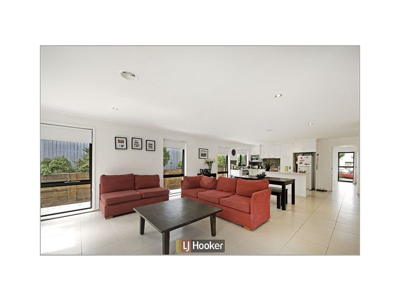 10 Rubeo Street, Forde ACT 2914