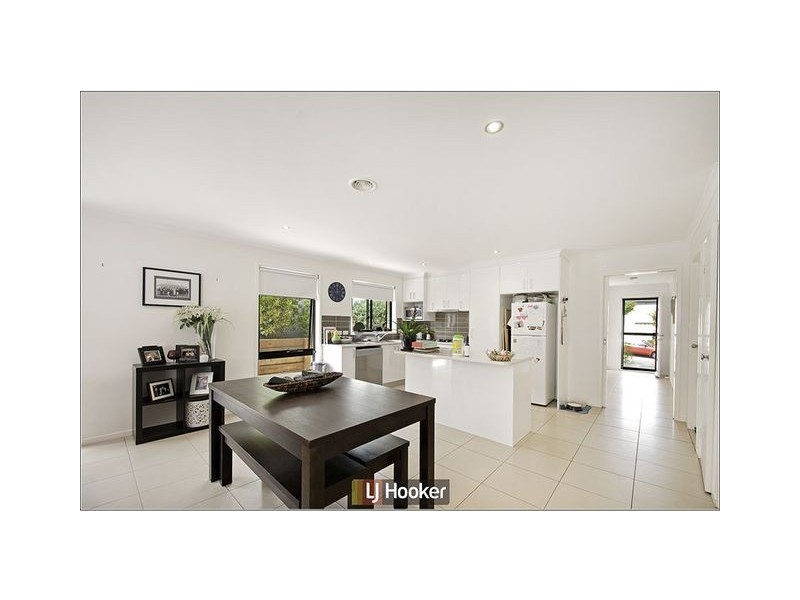 10 Rubeo Street, Forde ACT 2914