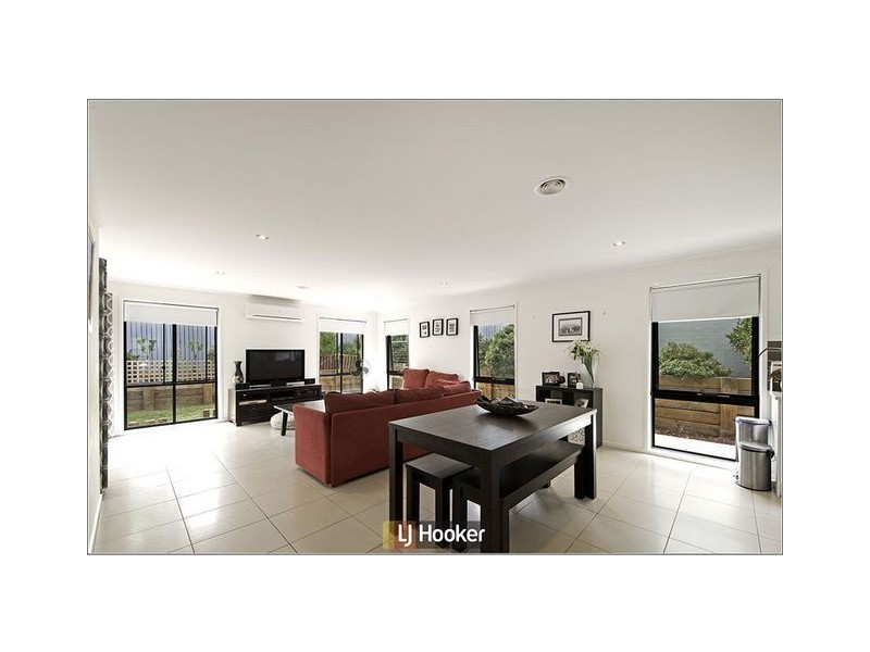 10 Rubeo Street, Forde ACT 2914