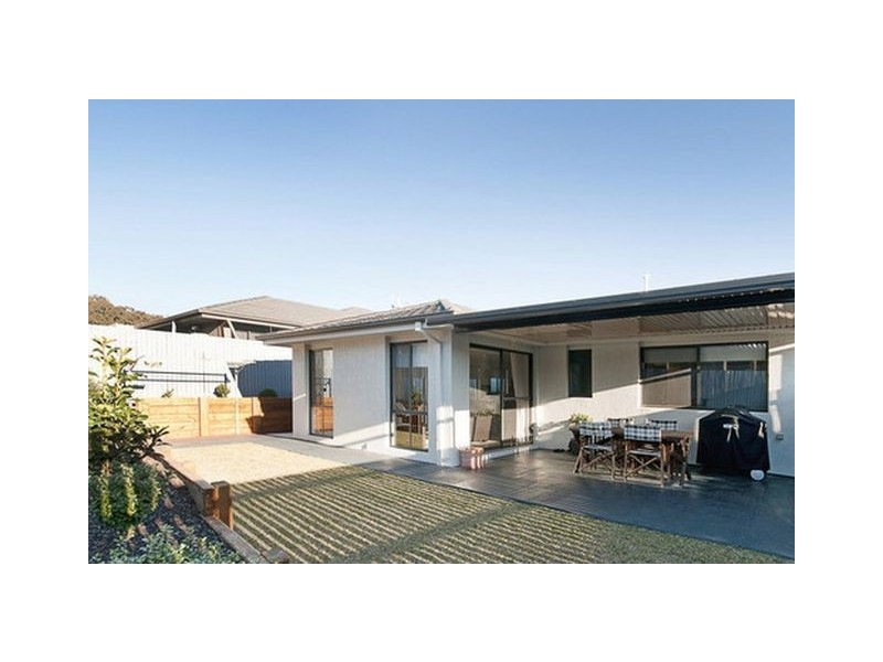 10 Rubeo Street, Forde ACT 2914