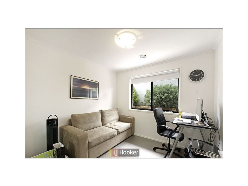 10 Rubeo Street, Forde ACT 2914