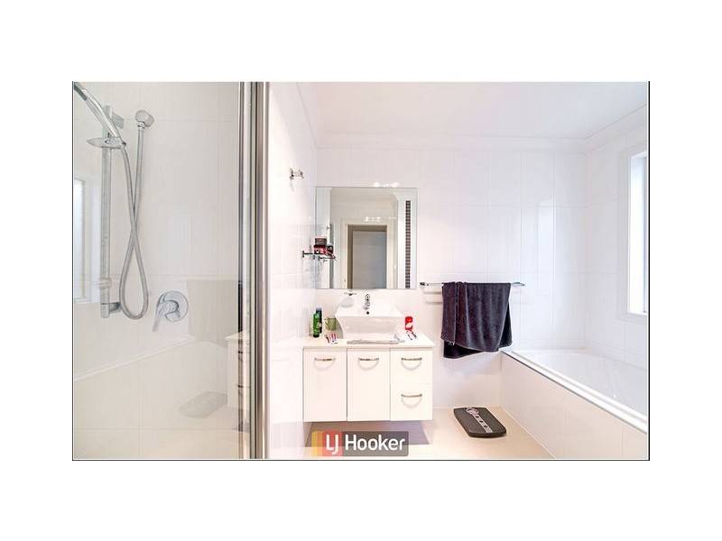 6 Winchester Street, Casey ACT 2913