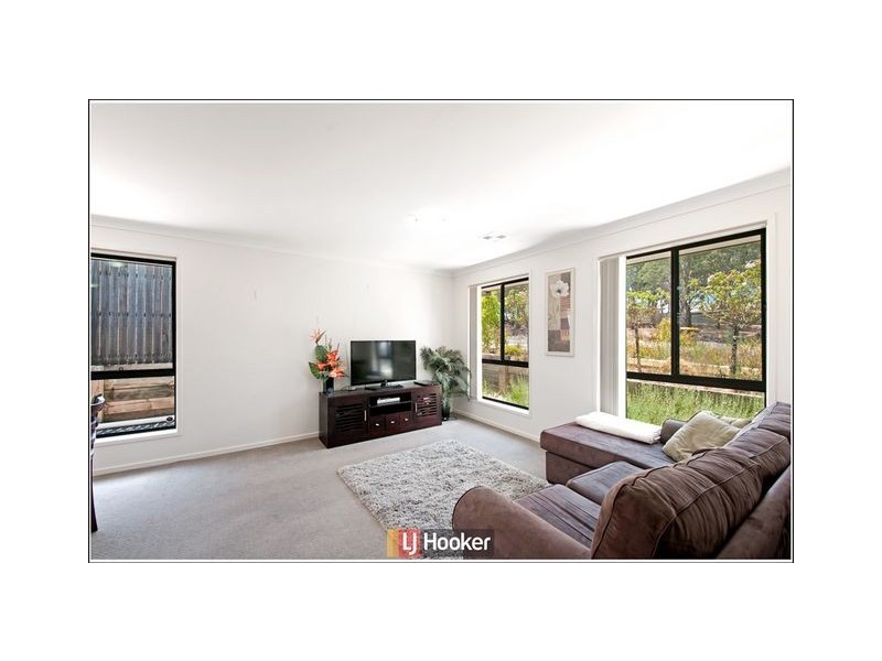 33 Victor Chang Street, Macgregor ACT 2615