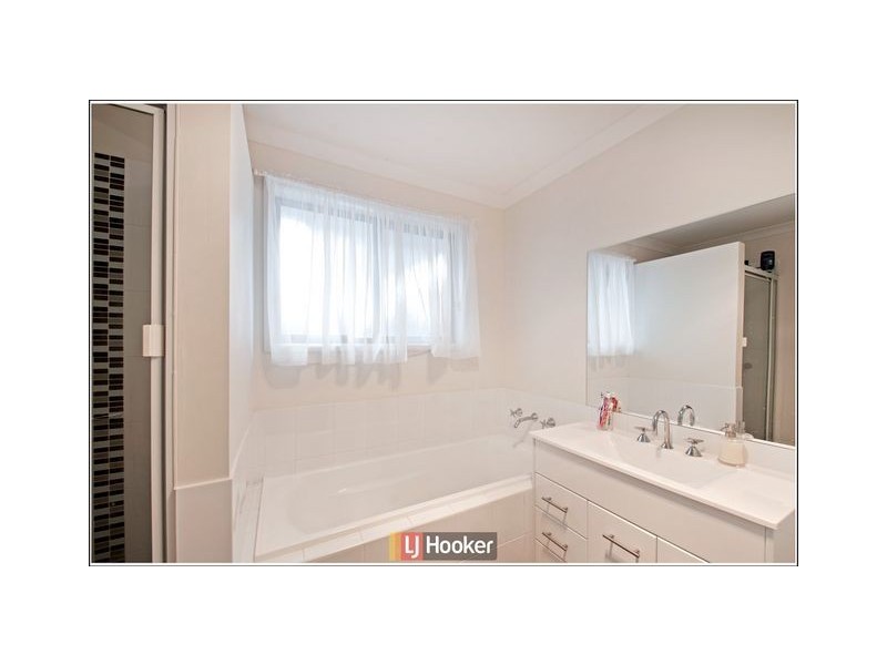 33 Victor Chang Street, Macgregor ACT 2615