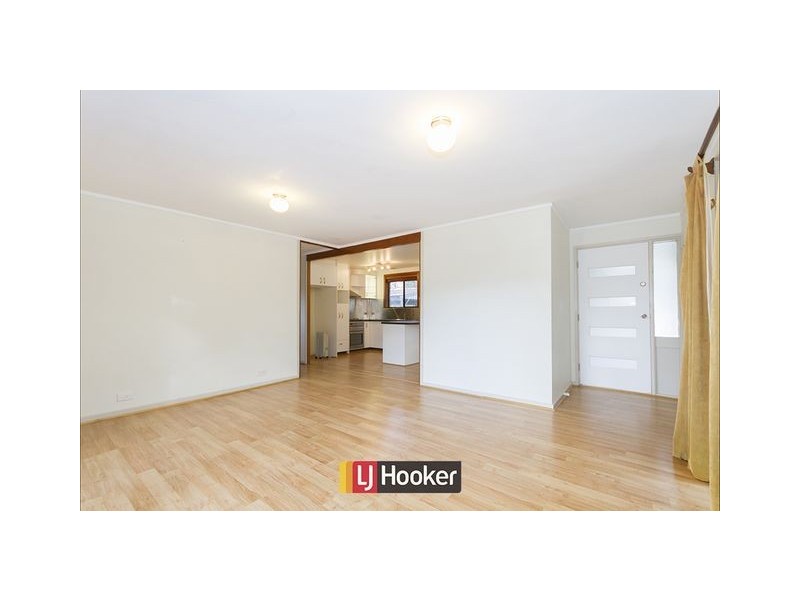 9 McBeath Place, Kambah ACT 2902