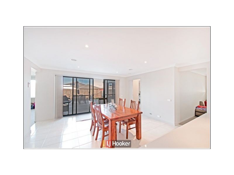 4 Sax Place, Macgregor ACT 2615