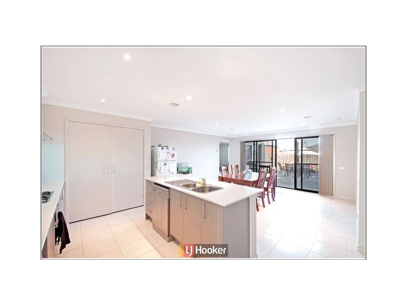 4 Sax Place, Macgregor ACT 2615