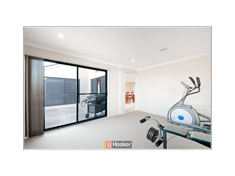 4 Sax Place, Macgregor ACT 2615