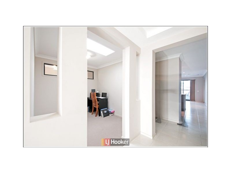 4 Sax Place, Macgregor ACT 2615