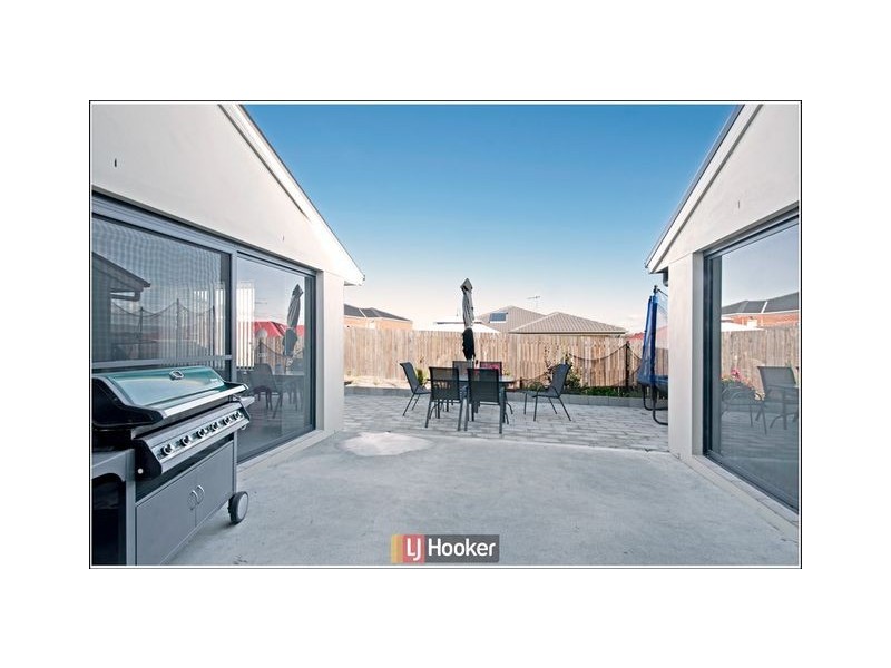 4 Sax Place, Macgregor ACT 2615