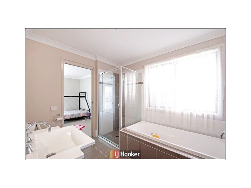 4 Sax Place, Macgregor ACT 2615