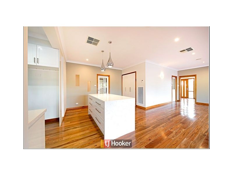 135 Chuculba Crescent, Giralang ACT 2617