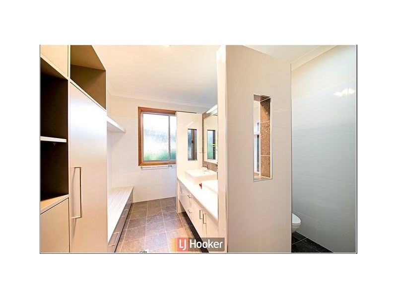 135 Chuculba Crescent, Giralang ACT 2617