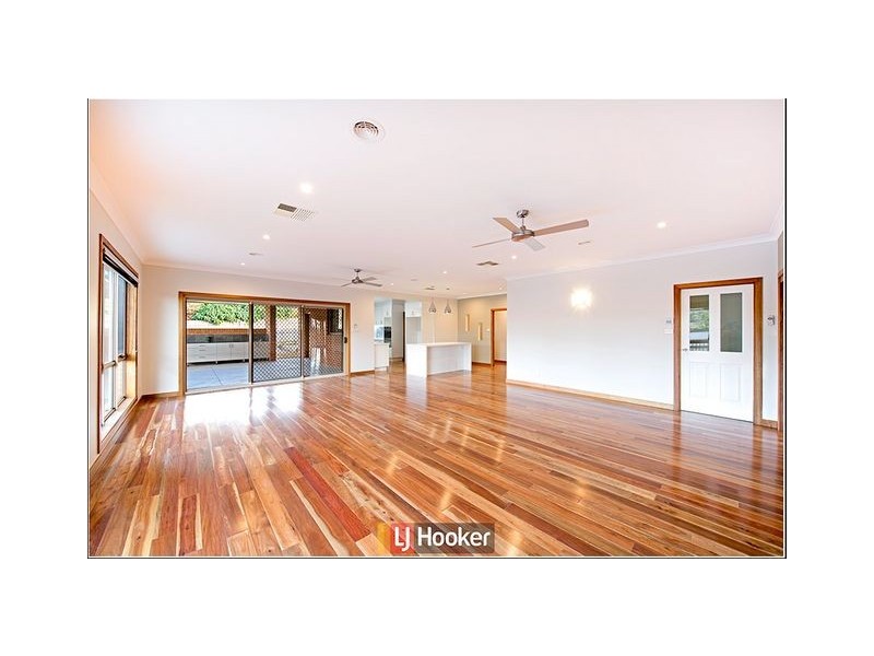 135 Chuculba Crescent, Giralang ACT 2617
