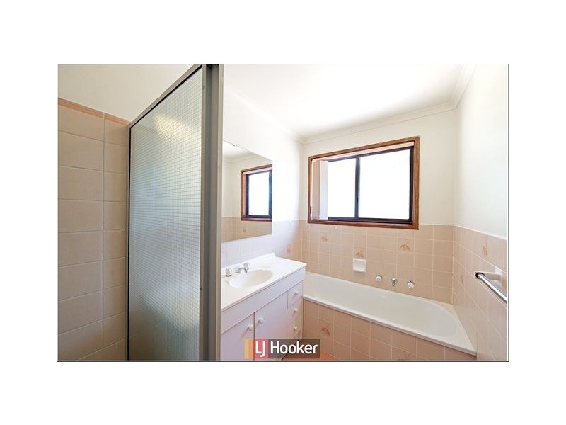 2 Flowerdale Place, Kaleen ACT 2617