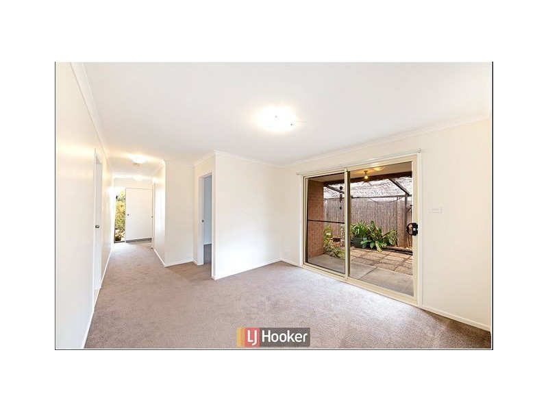 25 Dagmar Berne Street, Macgregor ACT 2615