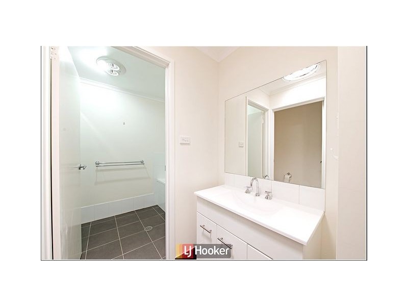 25 Dagmar Berne Street, Macgregor ACT 2615