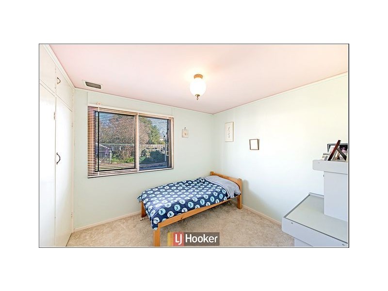 9 Owen Crescent, Lyneham ACT 2602