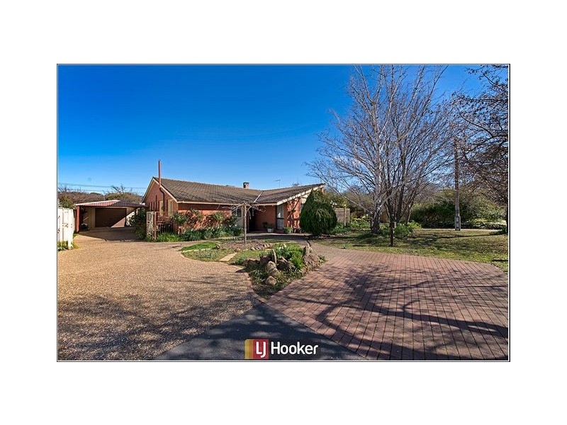 9 Owen Crescent, Lyneham ACT 2602