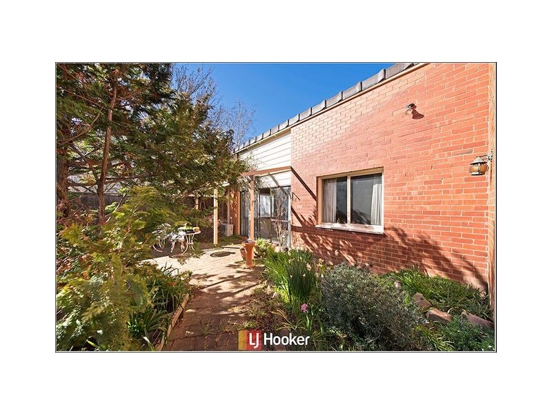 9 Owen Crescent, Lyneham ACT 2602