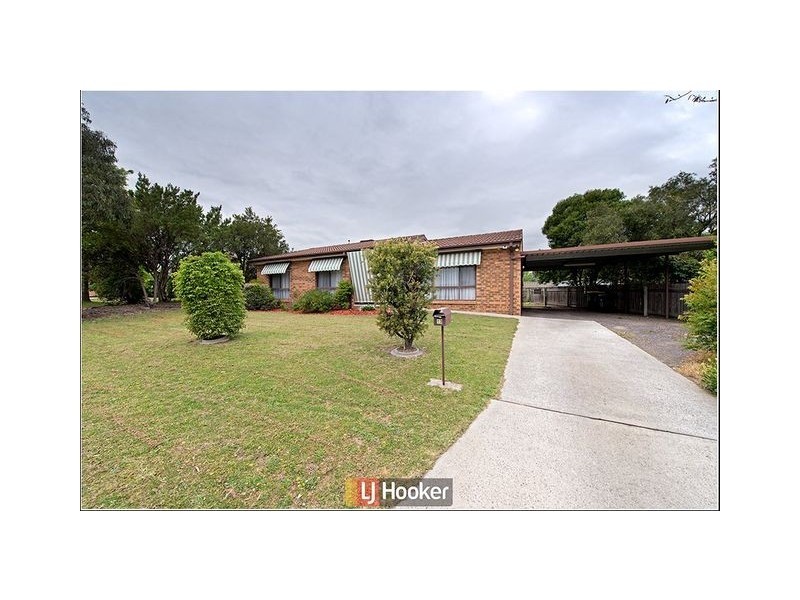 13 Beazley Crescent, Calwell ACT 2905
