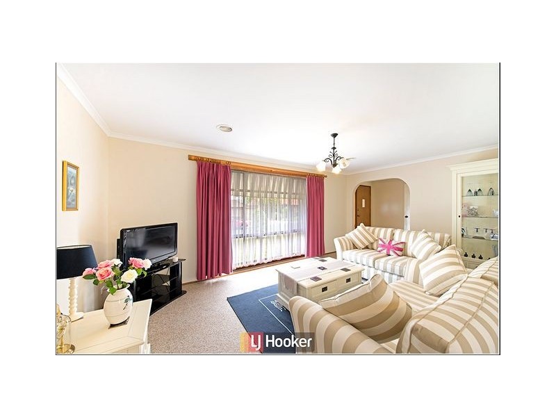 13 Beazley Crescent, Calwell ACT 2905