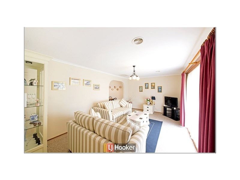 13 Beazley Crescent, Calwell ACT 2905