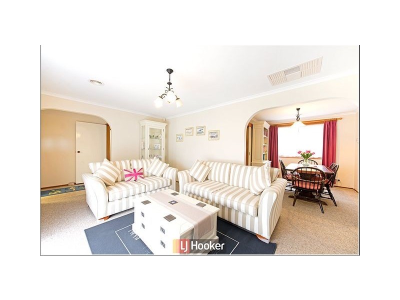 13 Beazley Crescent, Calwell ACT 2905