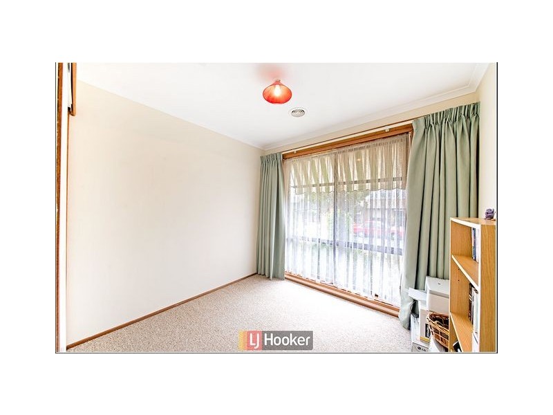 13 Beazley Crescent, Calwell ACT 2905