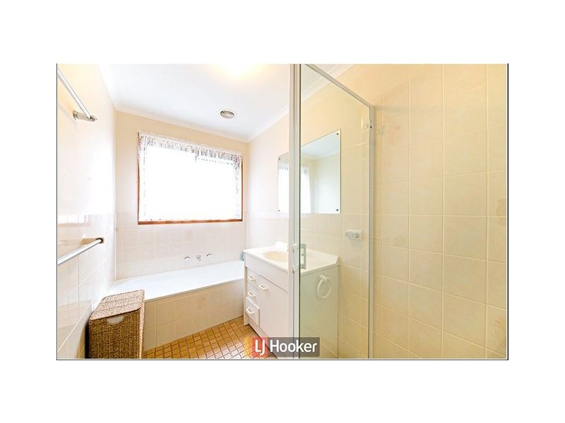 13 Beazley Crescent, Calwell ACT 2905