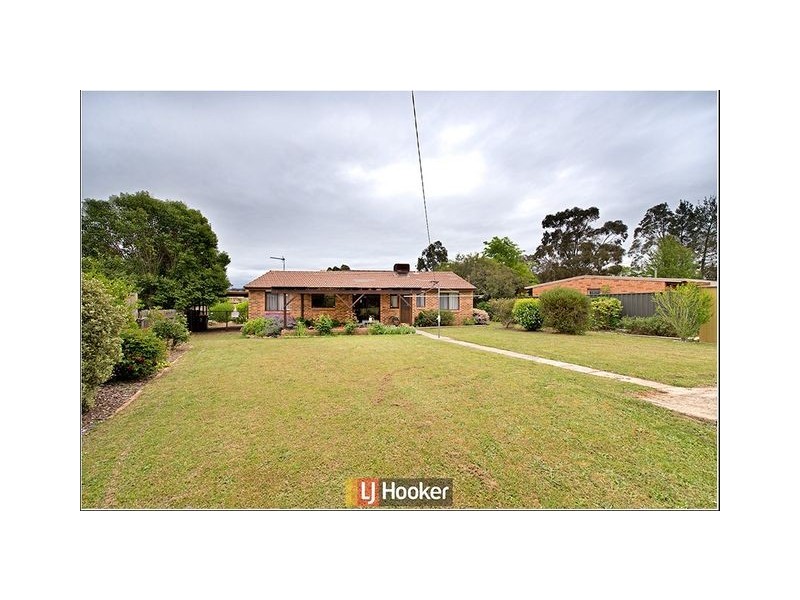 13 Beazley Crescent, Calwell ACT 2905