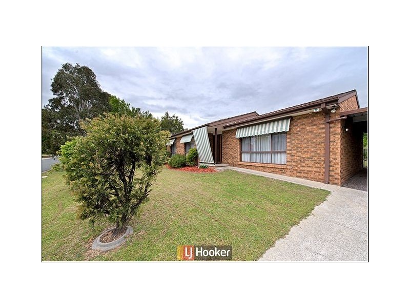 13 Beazley Crescent, Calwell ACT 2905