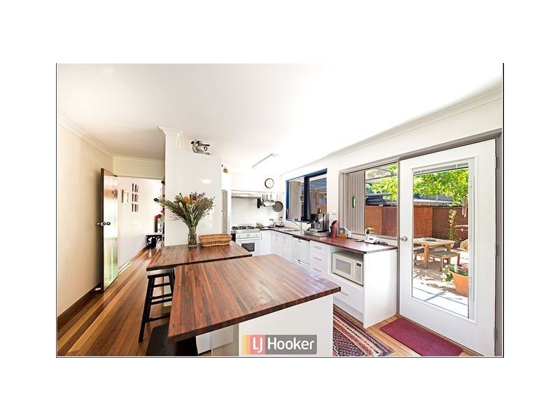 18 Mackenzie Street, Hackett ACT 2602