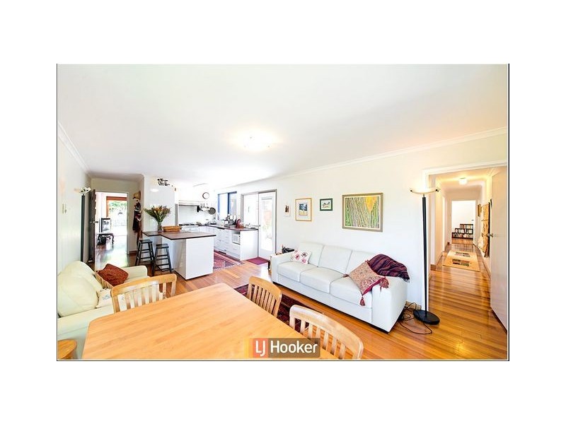 18 Mackenzie Street, Hackett ACT 2602