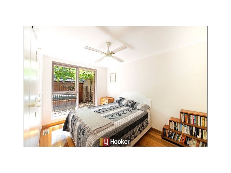 18 Mackenzie Street, Hackett ACT 2602