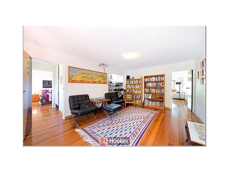 18 Mackenzie Street, Hackett ACT 2602