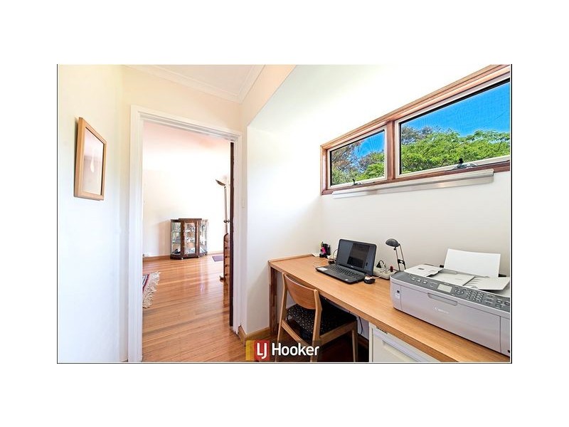 18 Mackenzie Street, Hackett ACT 2602