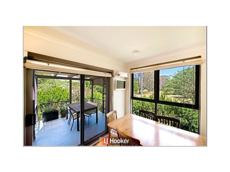 18 Mackenzie Street, Hackett ACT 2602
