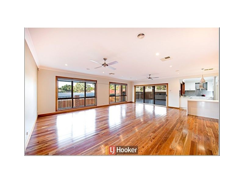 135 Chuculba Crescent, Giralang ACT 2617