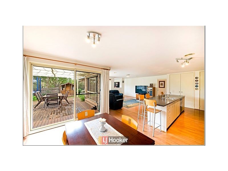 9 Candlebark Close, Nicholls ACT 2913