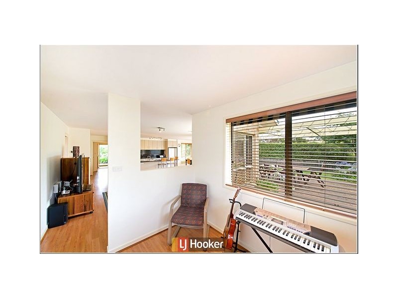 9 Candlebark Close, Nicholls ACT 2913