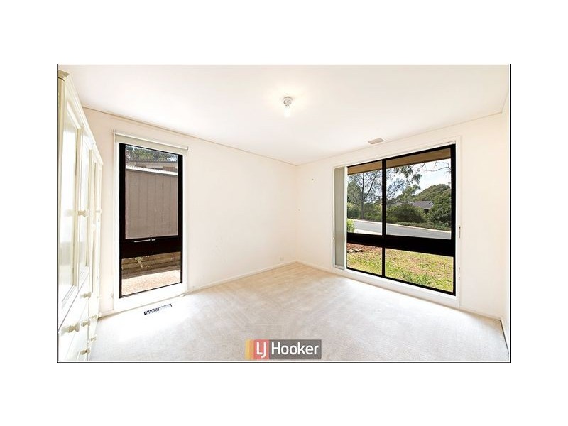 4 Fornax Street, Giralang ACT 2617