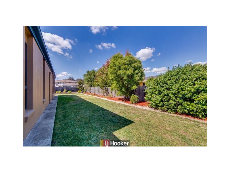 11 Seaborn Place, Nicholls ACT 2913
