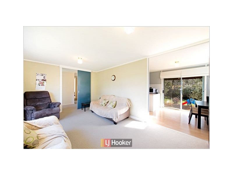 33 Milford Street, Latham ACT 2615