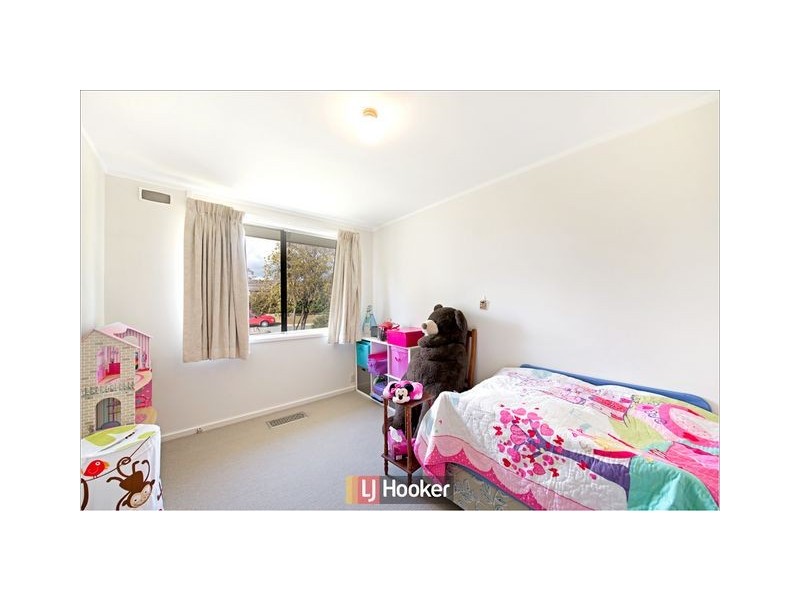 33 Milford Street, Latham ACT 2615