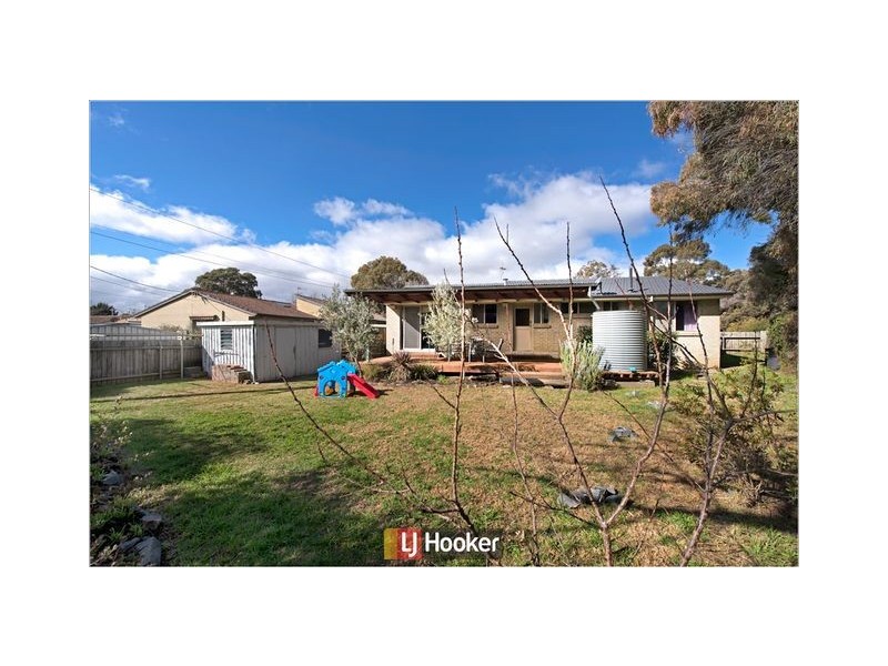 33 Milford Street, Latham ACT 2615