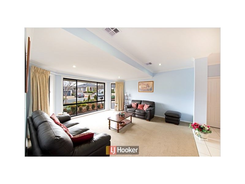 2 Leveque Street, Harrison ACT 2914