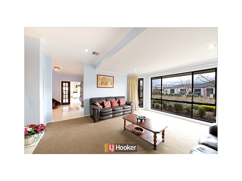 2 Leveque Street, Harrison ACT 2914