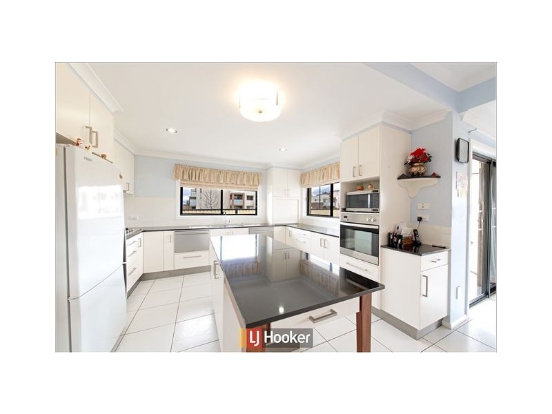 2 Leveque Street, Harrison ACT 2914