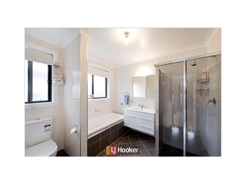 2 Leveque Street, Harrison ACT 2914